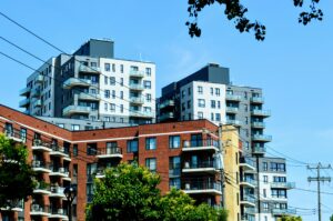 Condos vs Apartments: What is the difference between condos and apartments