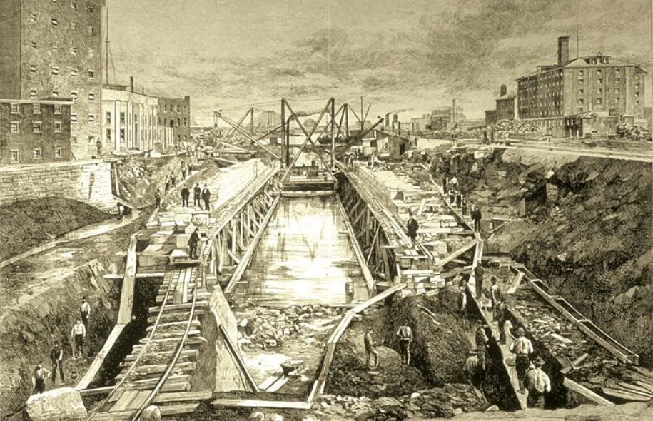 Lachine canal enlargement. Work at the St. Gabriel Locks, under Messrs. Loss & McRae, tiré d’une photographie de Henderson, Canadian Illustrated News, vol. XVI, no 22, 1er décembre 1877, p. 344-345.